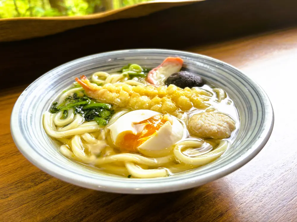 秋の竹葉庭デラックスうどん